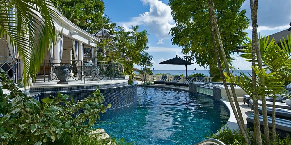 Sandy Villa — Luxury villa for rent in St Julians