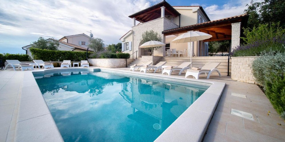 Valley View Villa β Luxury villa for rent in Xaghra
