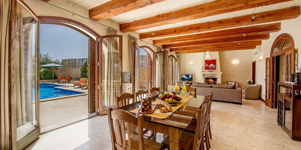 Villa 2592 — Luxury villa for rent in San Lawrenz