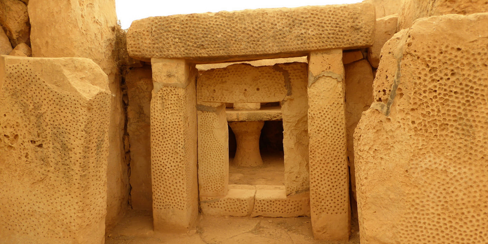 The temple buildings of Malta and Gozo. The Malta archaeology period of Tarxien. The Temples of Hagar Qim and Mnajdra.