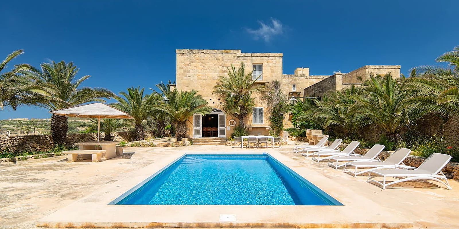 Villas for rent in Malta